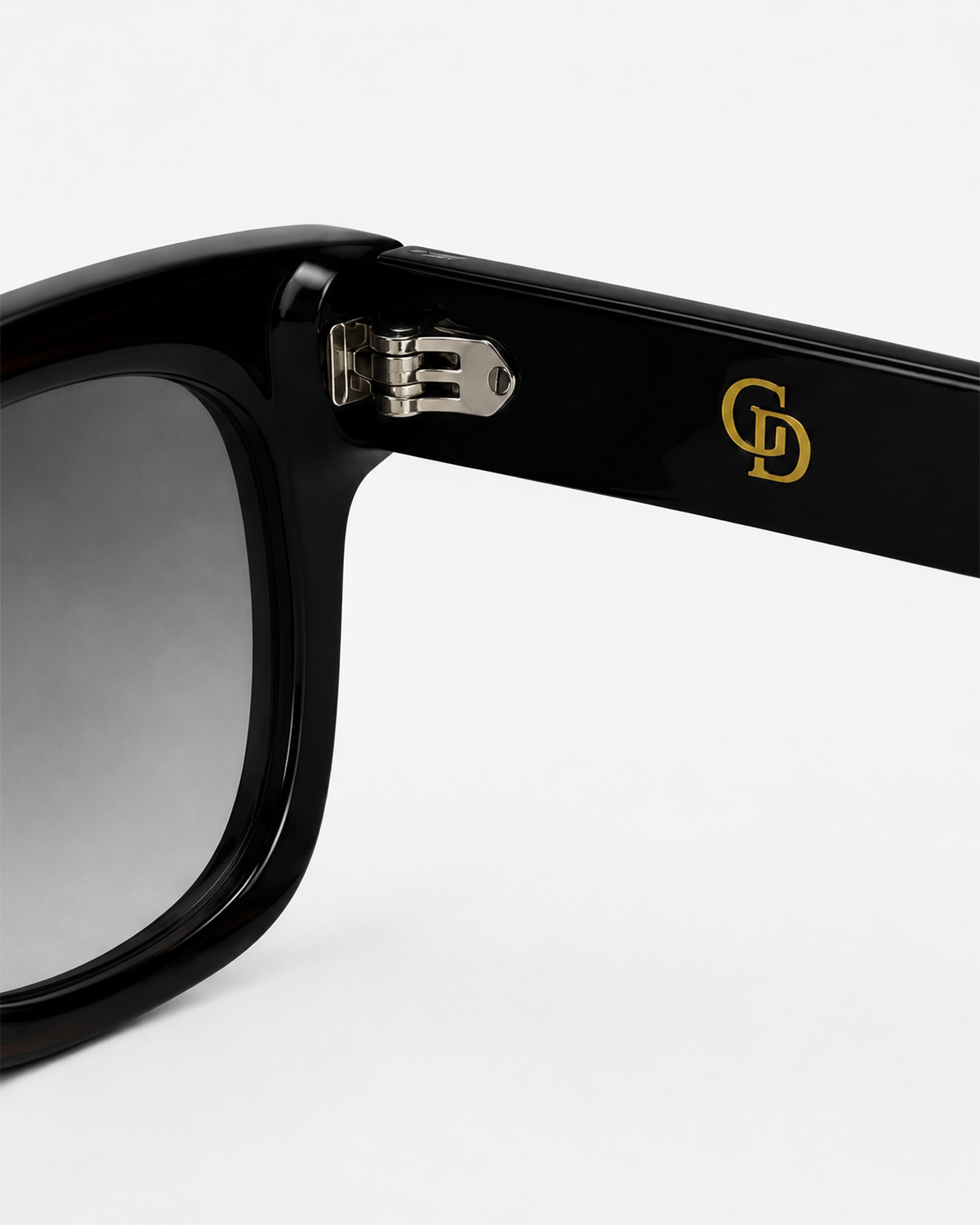 01 Glasses 'Black'