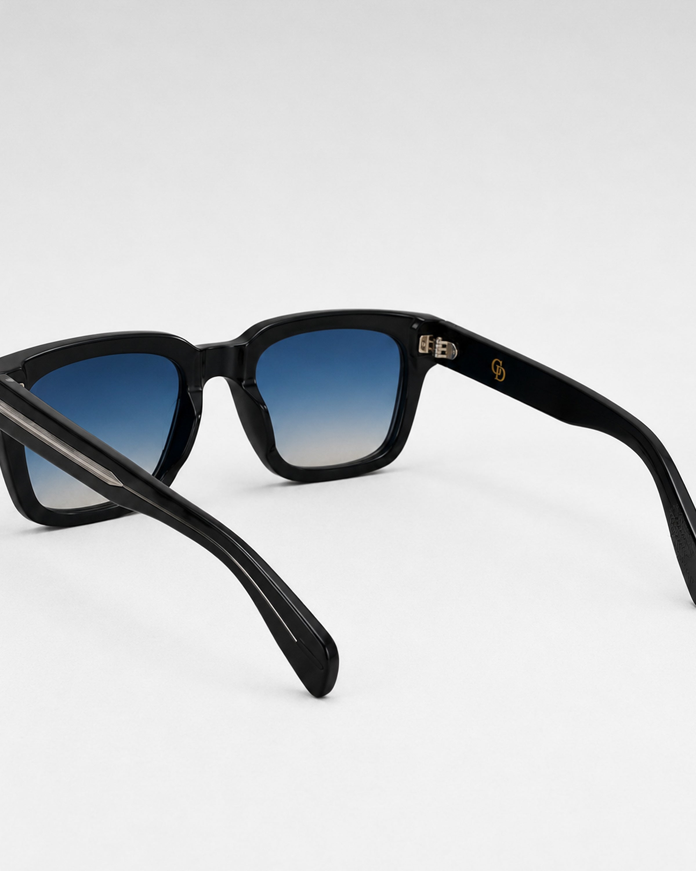 01 Glasses 'Blue'